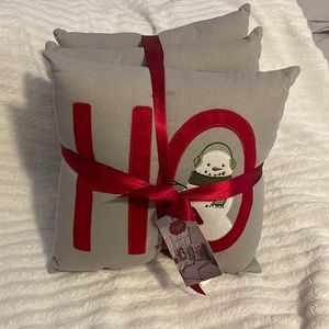 Winter decorative pillows